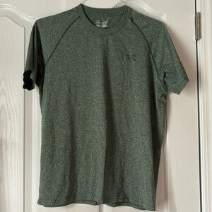 Men’s Under Armour athletic tee